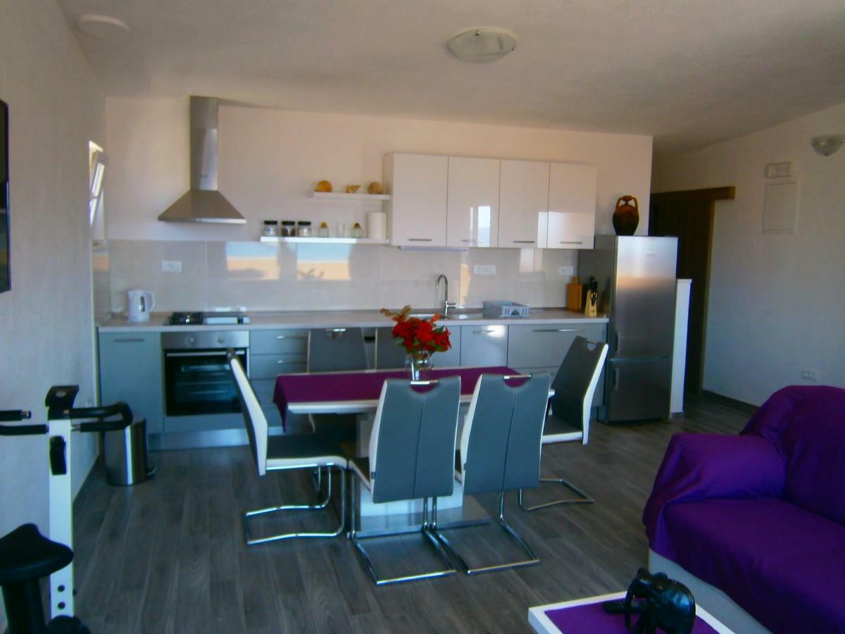 Apartment Willy Komiža Εξωτερικό φωτογραφία